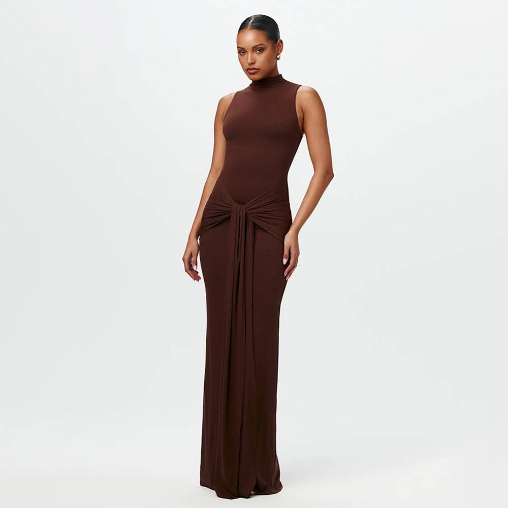 Calista - Braunes geknotetes Chiffon-Maxikleid