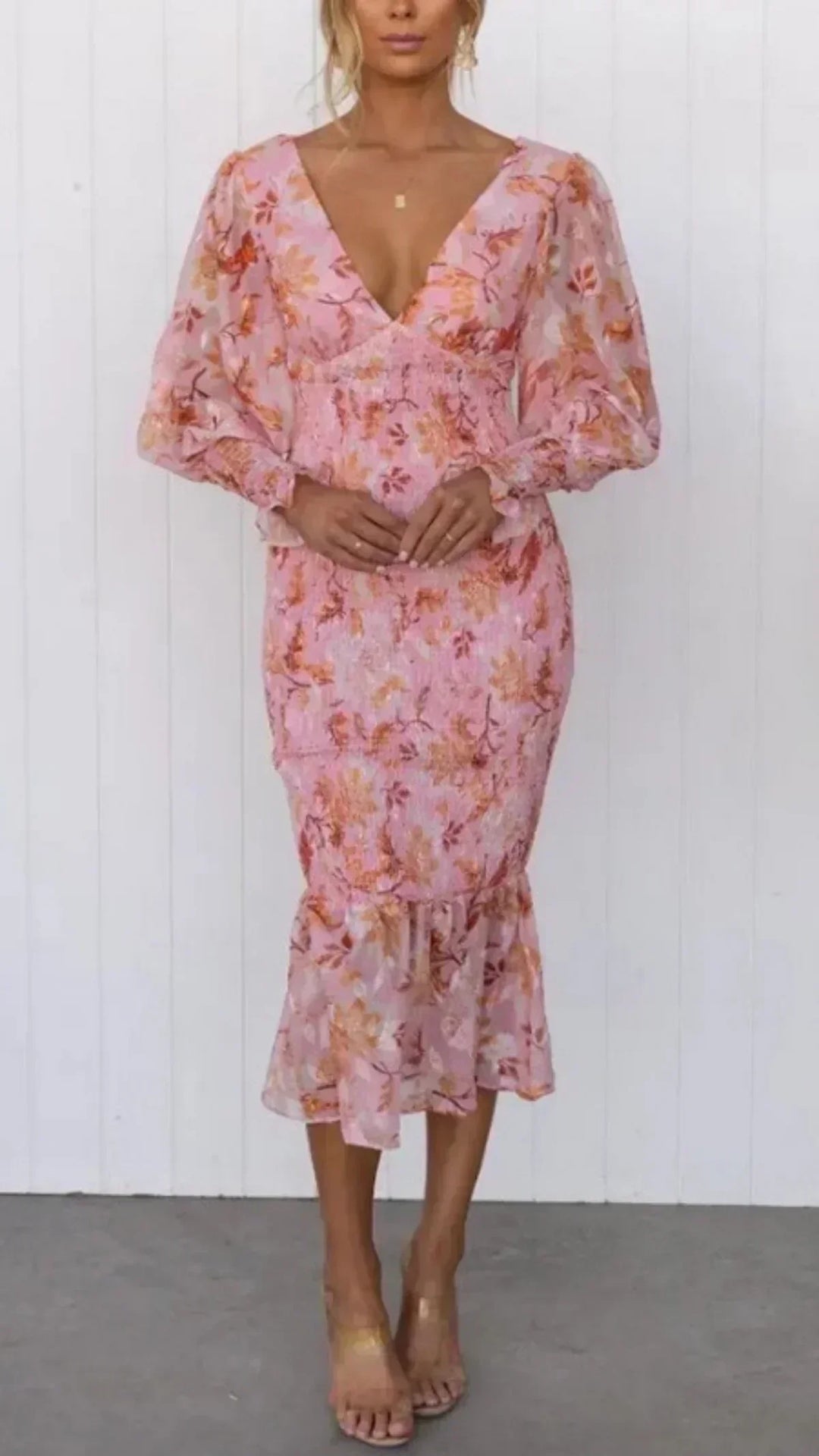 Julia | Geblümtes Damen-Midikleid mit V-Ausschnitt und Puffärmeln für Hochzeitsgäste