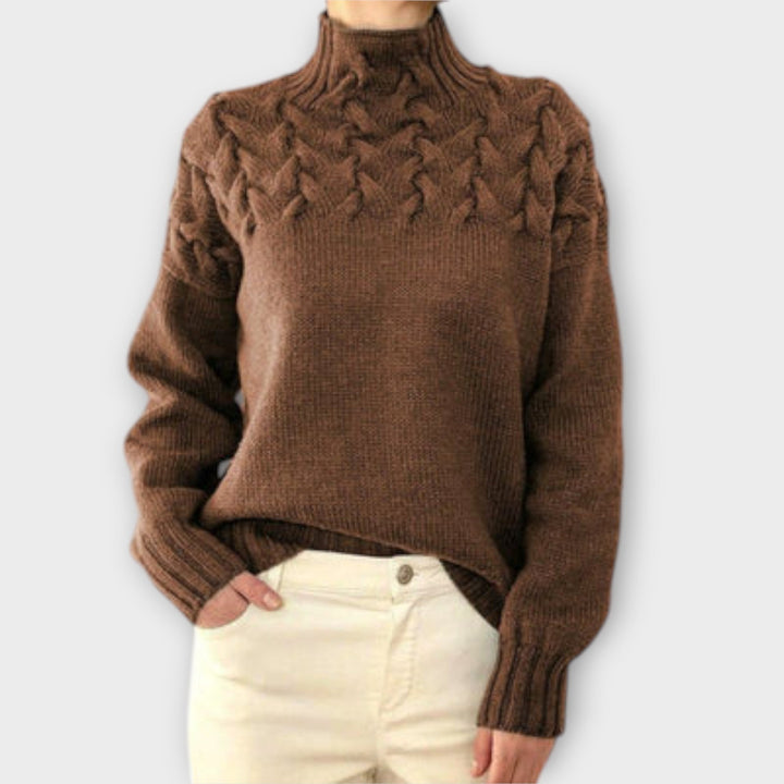 Eva - Schwarzer Damenpullover mit Zopfstrick-Detail