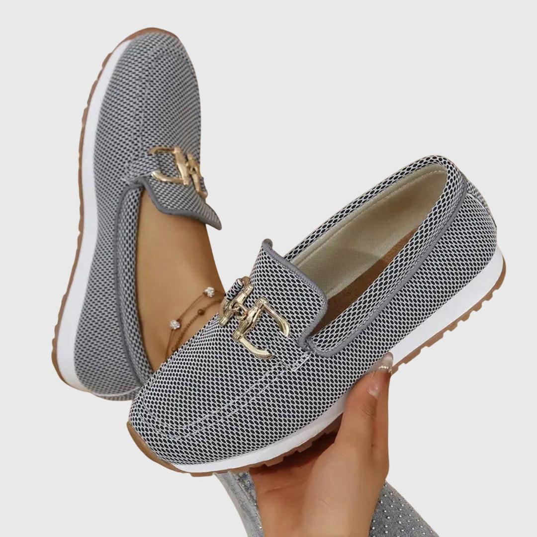 Agusta | Geflochtene Loafer mit Metalldetail und weisser Sohle für Damen