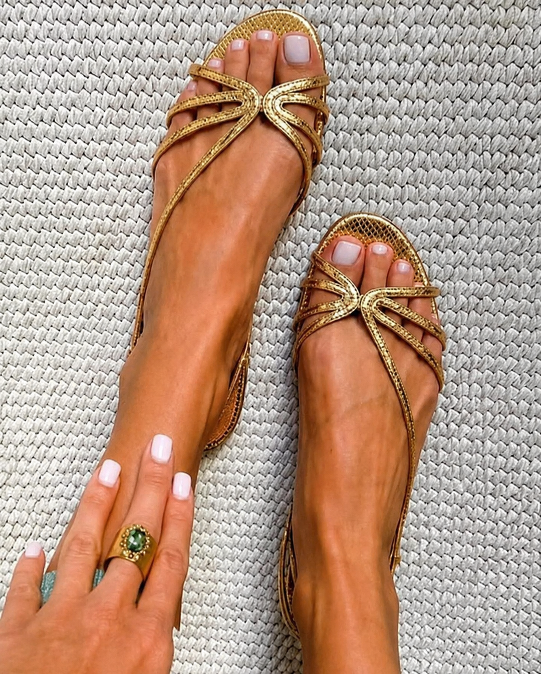 Rita | Goldene Sandalen Eleganz des Sommers