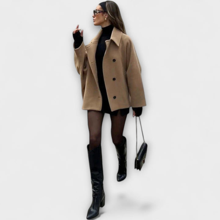 Lovie - Beiger Oversized-Mantel im urbanen Chic