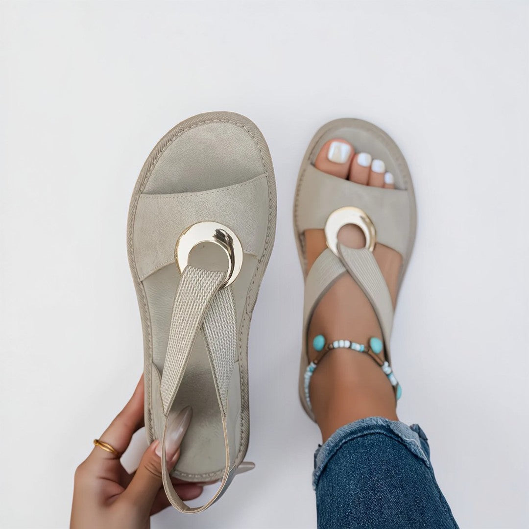 Mila | Flache Sandalen mit Metall-Schnalle