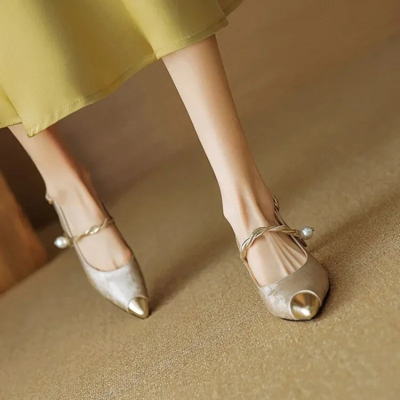 Margarete – Slingback-Pumps mit Perlenriemchen