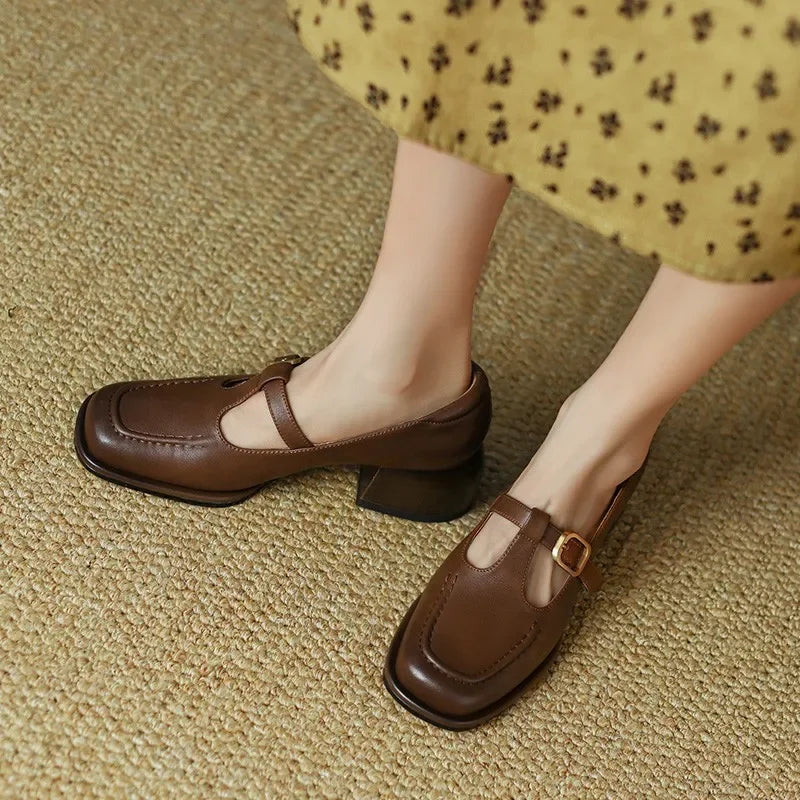 Emilia – T-Steg-Schuhe im Retro-Stil mit Blockabsatz
