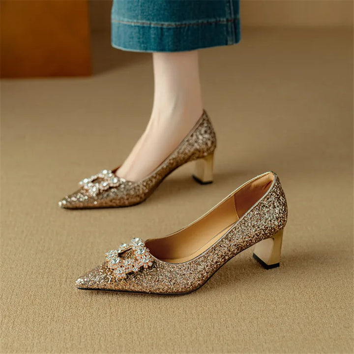 Theresa – Glitzer-Pumps mit Schmuckschnalle