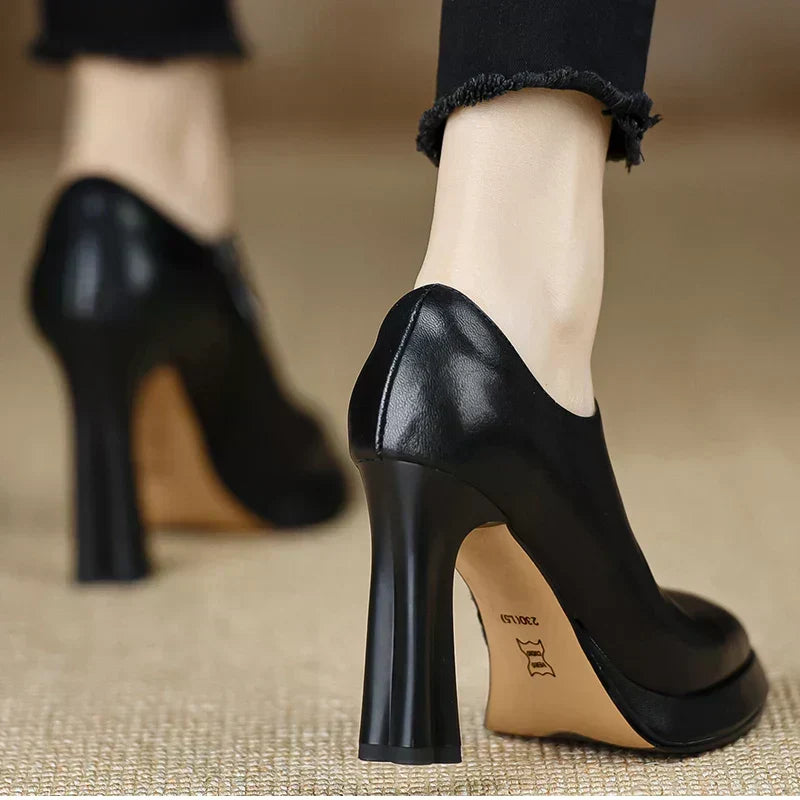 Lina – Stiefeletten mit Blockabsatz und Plateau