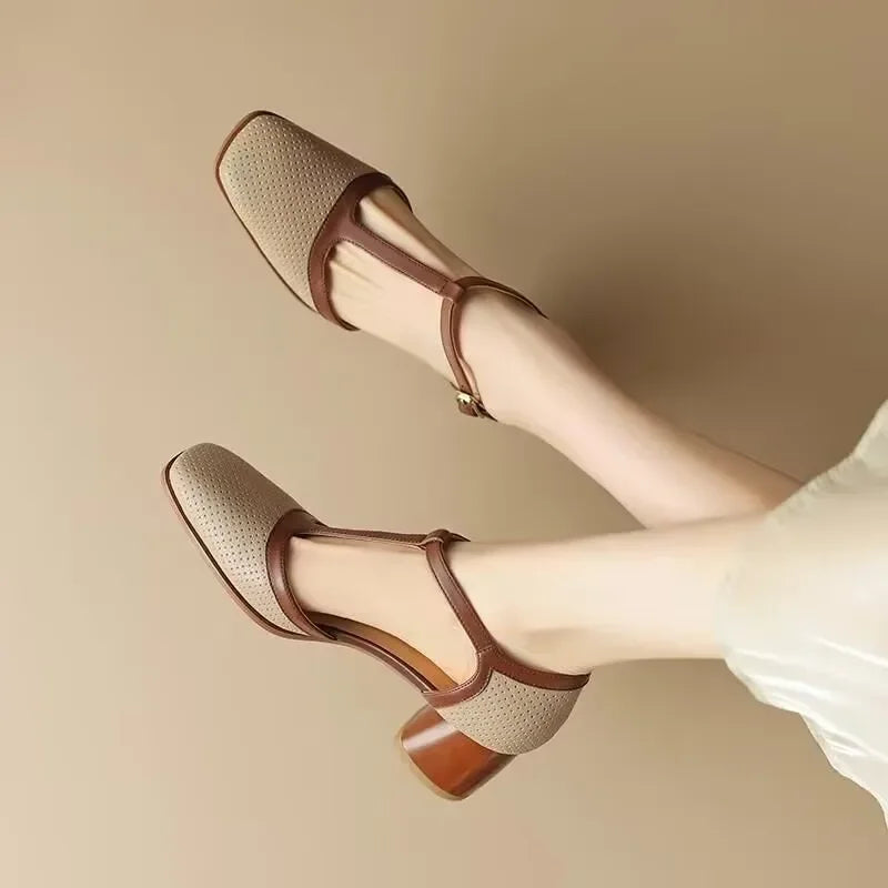 Helene – Zweifarbige T-Steg-Schuhe mit Blockabsatz