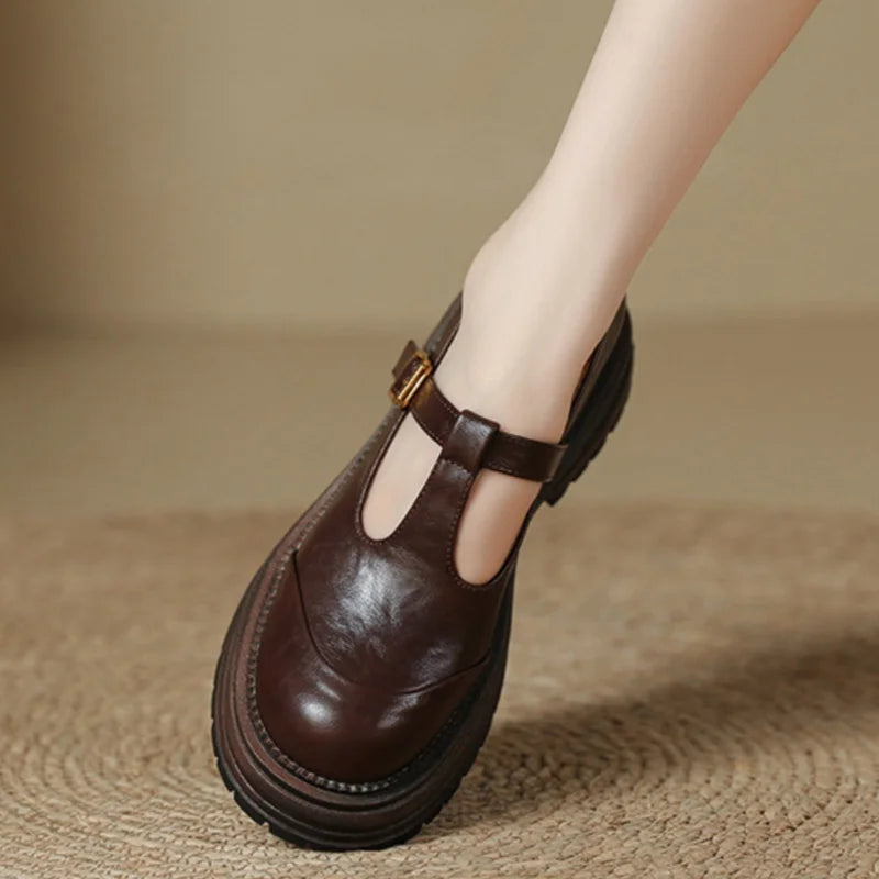 Luisa – T-Steg-Schuhe mit Plateausohle