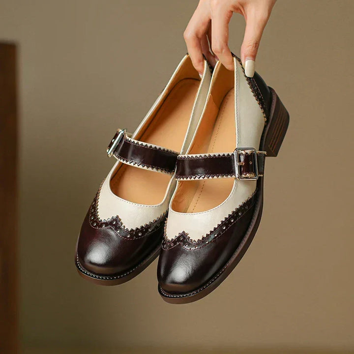 Paula – Zweifarbige Mary-Jane-Schuhe im Budapester Stil