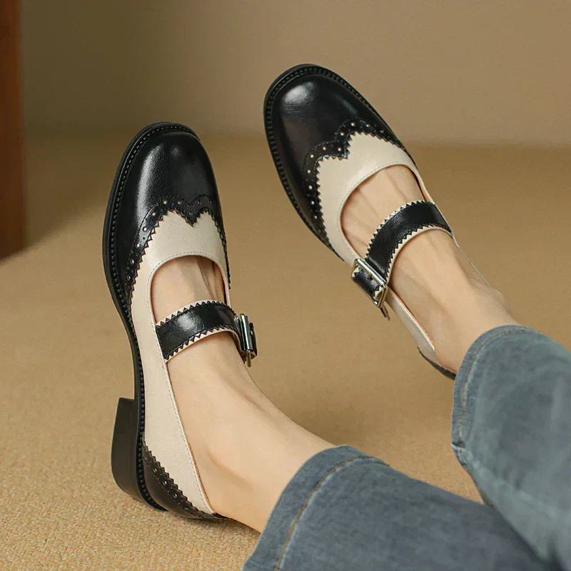 Paula – Zweifarbige Mary-Jane-Schuhe im Budapester Stil