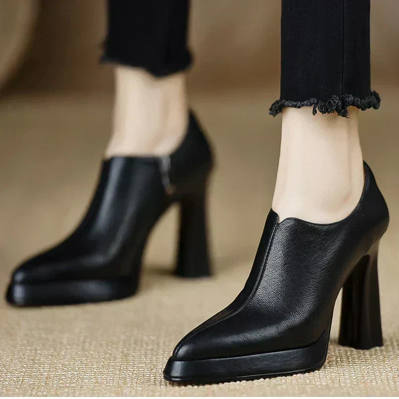 Lina – Stiefeletten mit Blockabsatz und Plateau