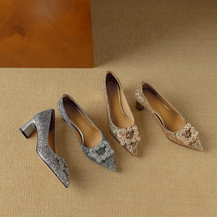 Theresa – Glitzer-Pumps mit Schmuckschnalle