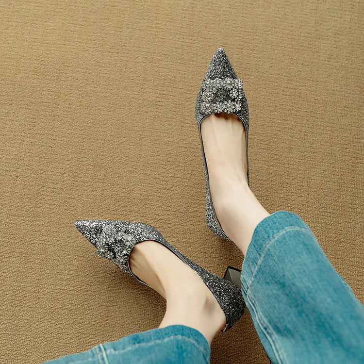 Theresa – Glitzer-Pumps mit Schmuckschnalle