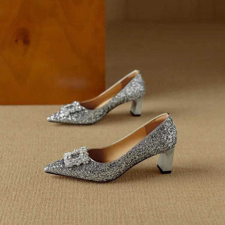 Theresa – Glitzer-Pumps mit Schmuckschnalle