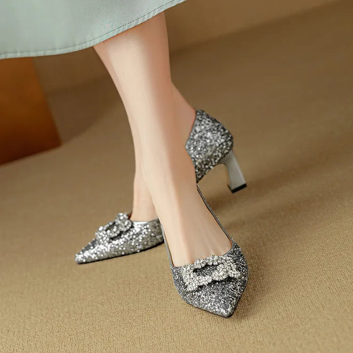 Theresa – Glitzer-Pumps mit Schmuckschnalle