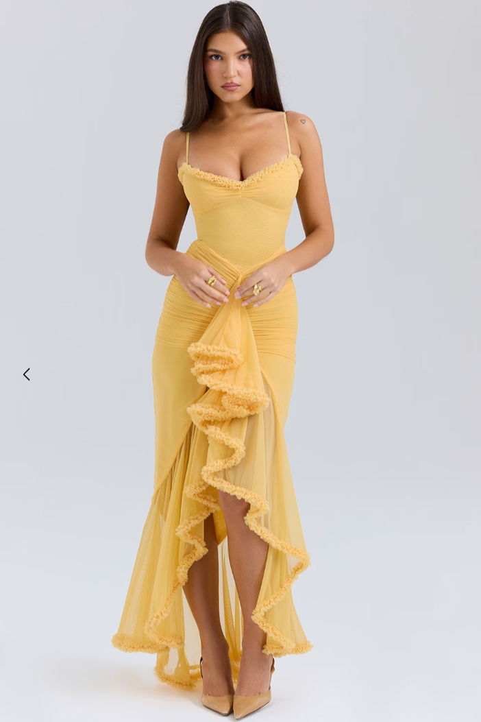 Alexandra | Gerafftes Damen-Maxikleid mit Herzausschnitt und asymmetrischem Volantsaum für Hochzeitsgäste