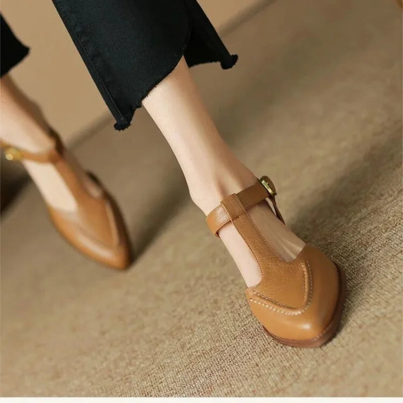 Hannah – T-Steg-Schuhe mit Schnalle und niedrigem Absatz