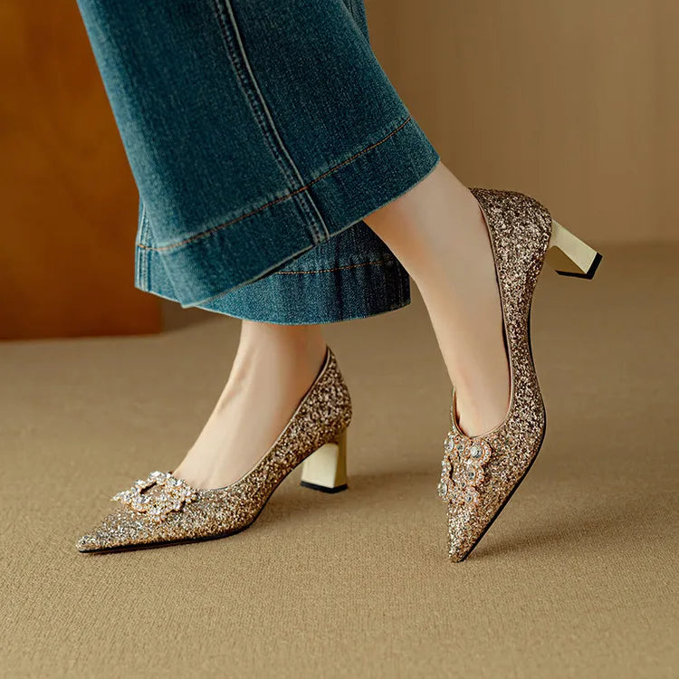 Theresa – Glitzer-Pumps mit Schmuckschnalle