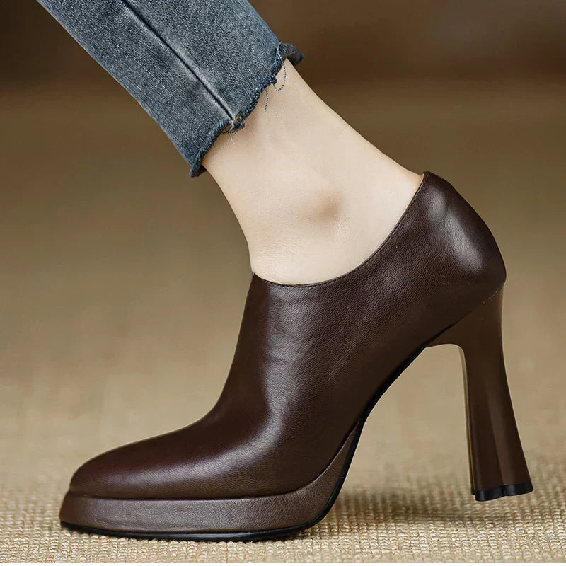 Lina – Stiefeletten mit Blockabsatz und Plateau