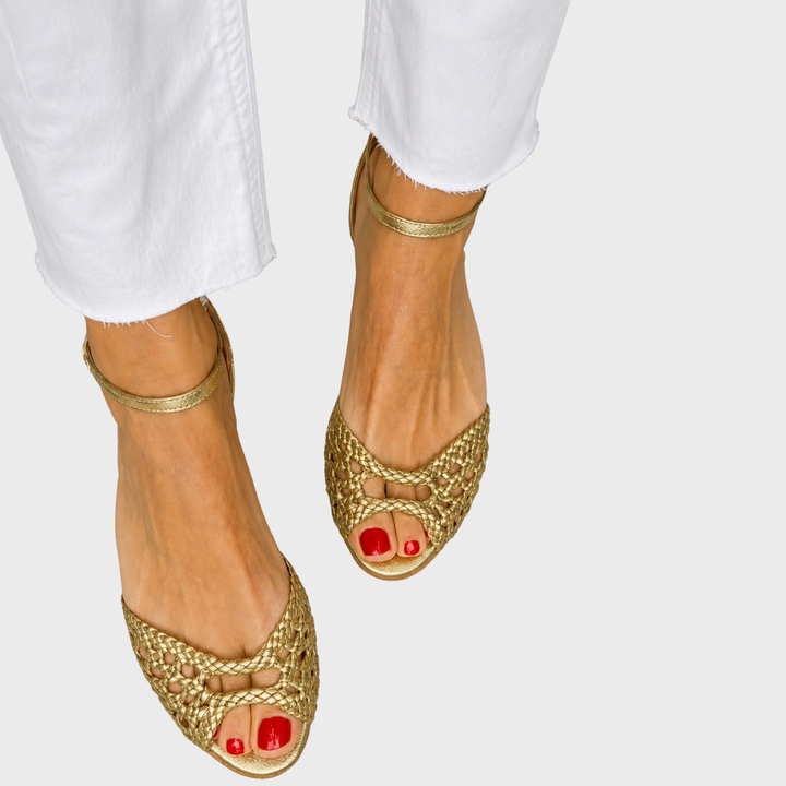 Isadora | Goldene Geflochtene Sandalen