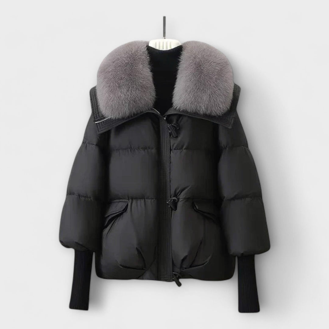 Lucyna - Schwarze elegante Jacke mit Pelzkragen