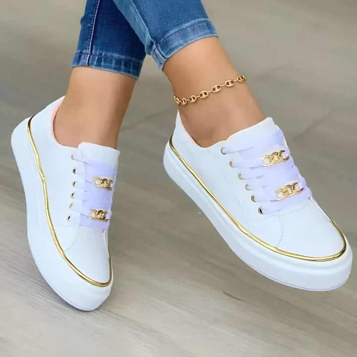 Katarzyna | Plateau-Sneakers mit Schnürung und Kettendetails für Damen