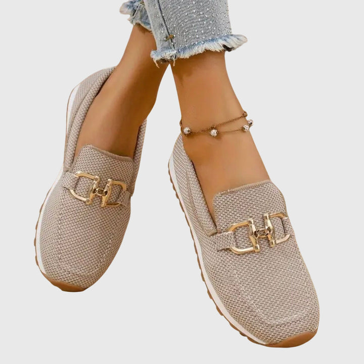 Agusta | Geflochtene Loafer mit Metalldetail und weisser Sohle für Damen