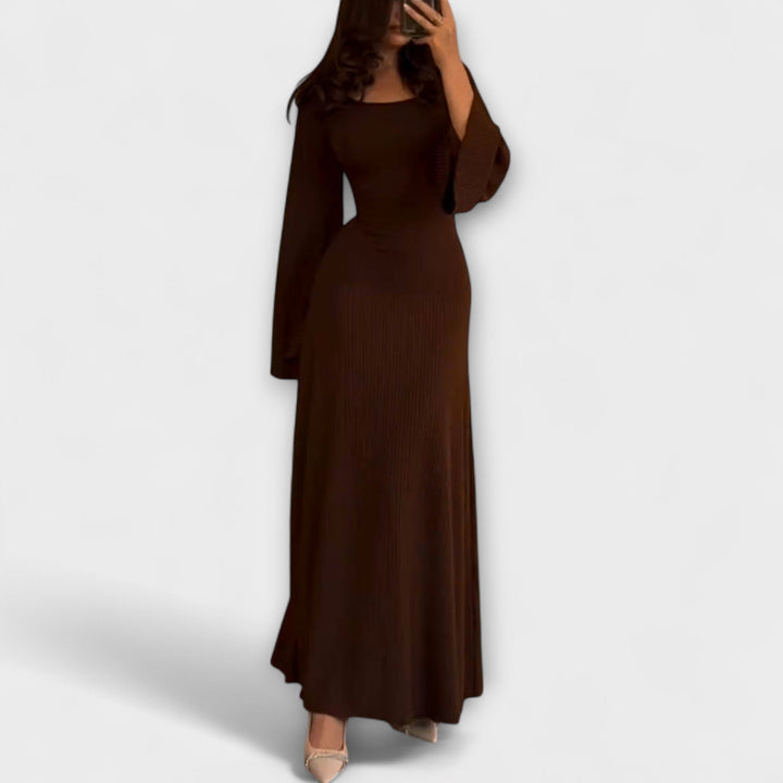 Jocelyn - Schickes Strickkleid mit Taillendetail