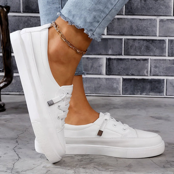 Cora | Weisse Low-Top-Sneakers aus Leder mit Schnürung für Damen