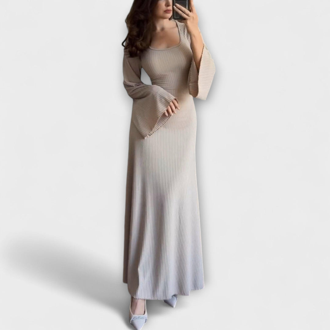 Jocelyn - Schickes Strickkleid mit Taillendetail