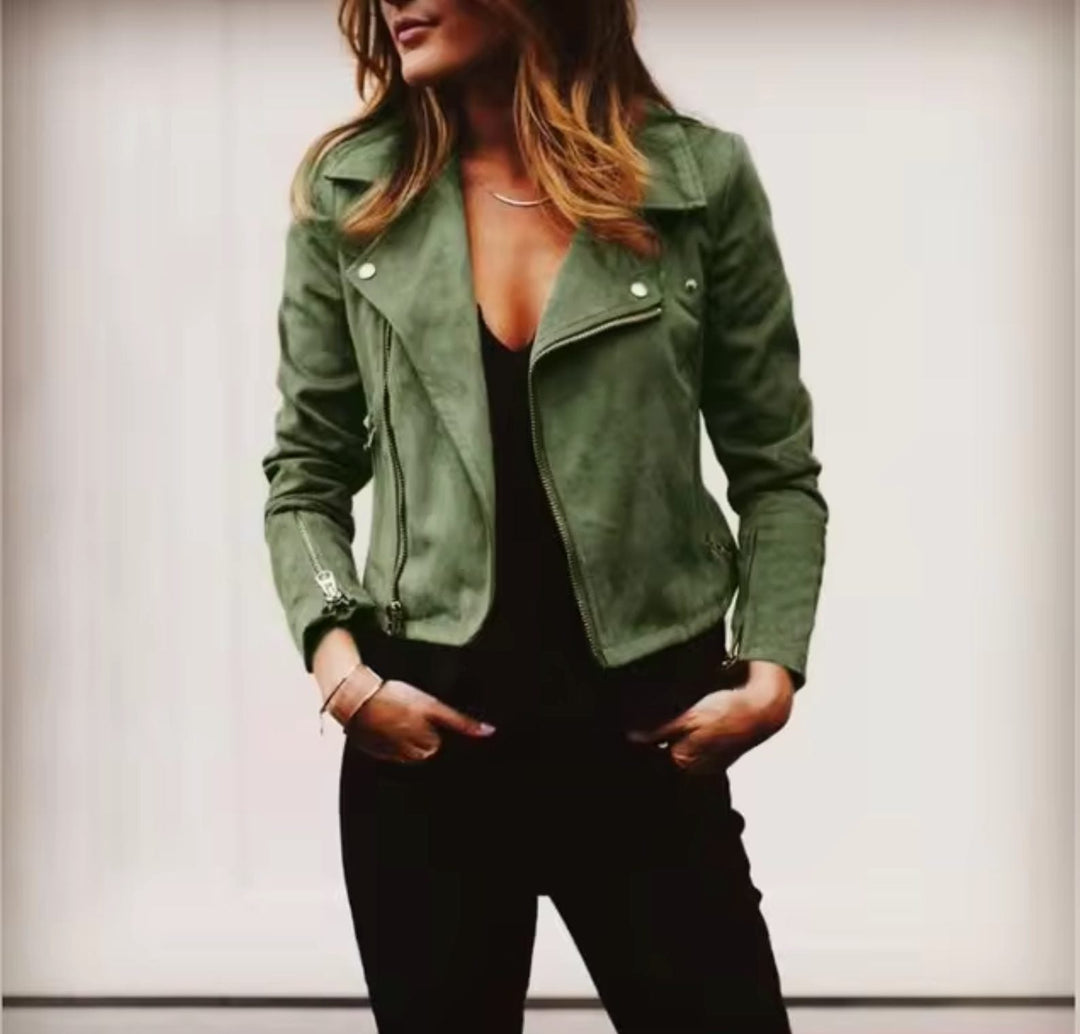 Danika | Kurze Wildlederjacke mit asymmetrischem Reissverschluss und Reverskragen für Damen