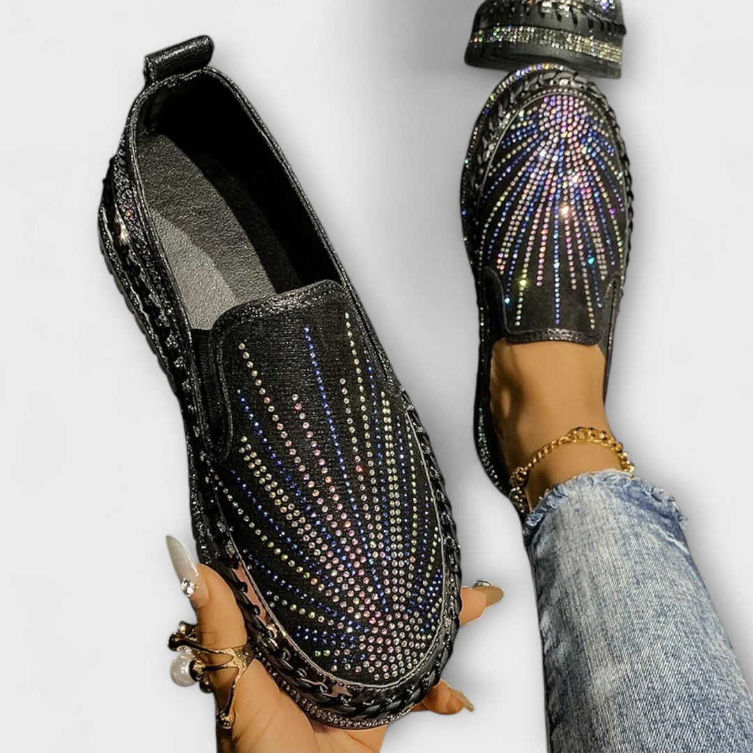 Sieglind - Slipper mit Strass-Verzierung