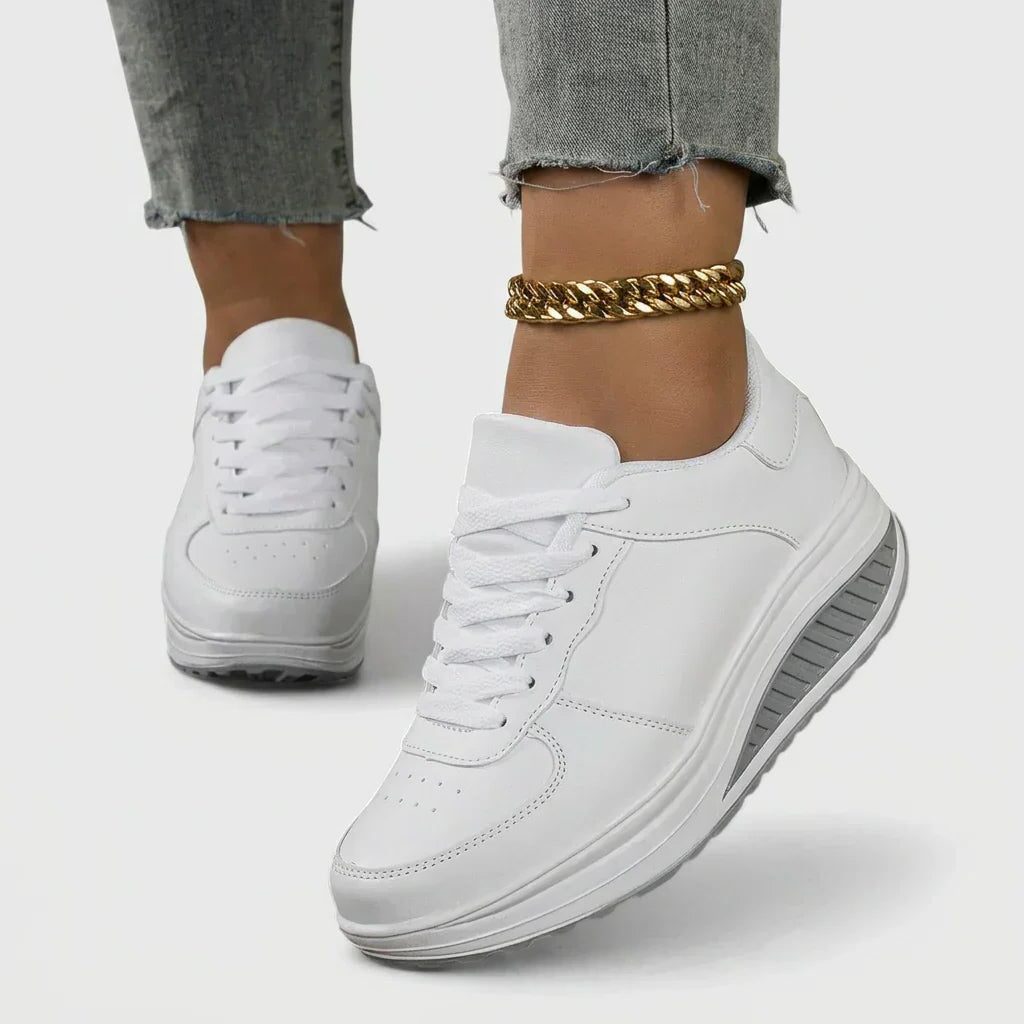 Galilea | Minimalistische Plateau-Sneakers mit Schnürung und glattem Obermaterial für Damen