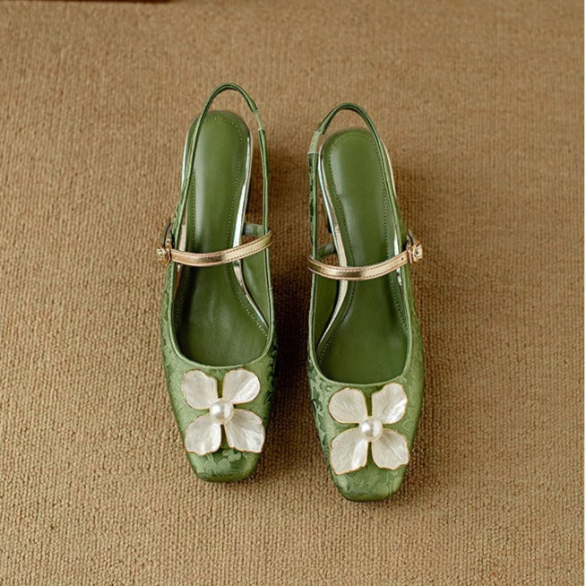 Mathilde – Mary-Jane-Schuhe mit Blüten-Applikation