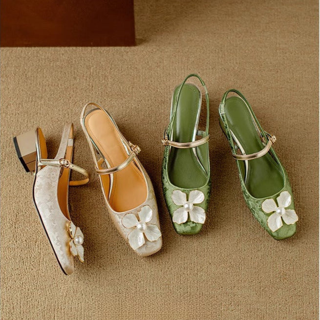 Mathilde – Mary-Jane-Schuhe mit Blüten-Applikation