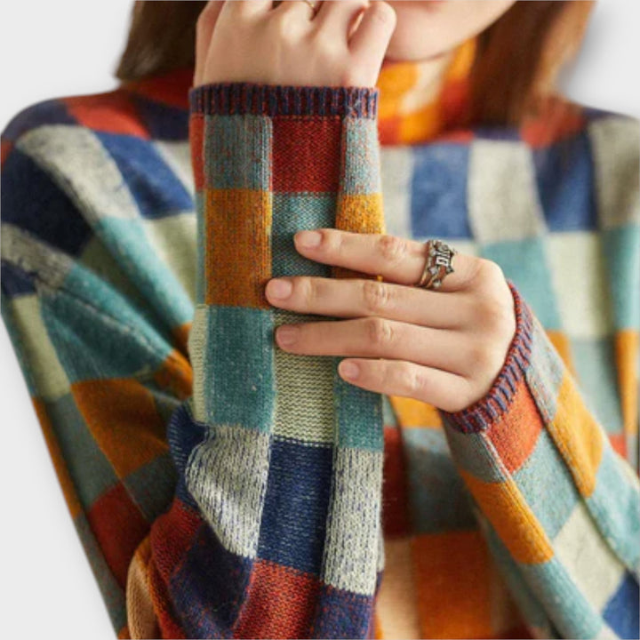 Erika - Bunter Patchwork-Rollkragenpullover mit Karomuster