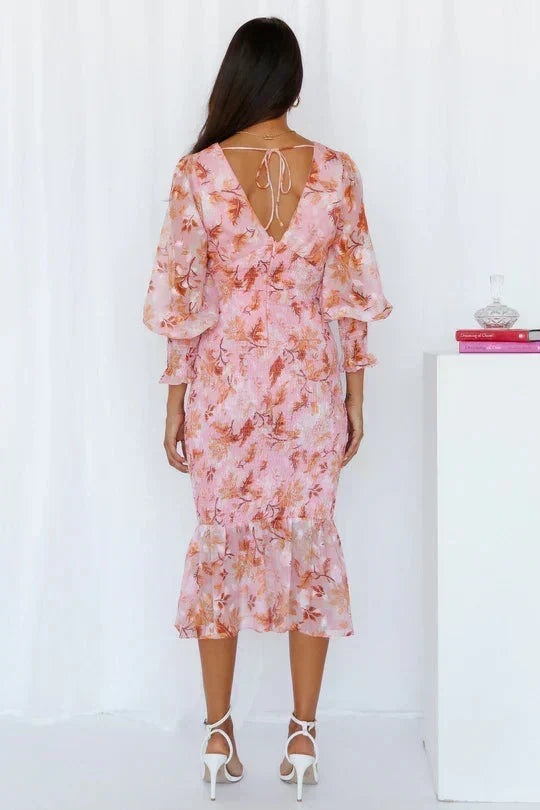 Vilhelmina | Damen-Midikleid mit V-Ausschnitt, Puffärmeln und Volantsaum für Hochzeitsgäste