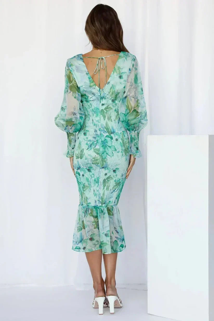 Vilhelmina | Damen-Midikleid mit V-Ausschnitt, Puffärmeln und Volantsaum für Hochzeitsgäste