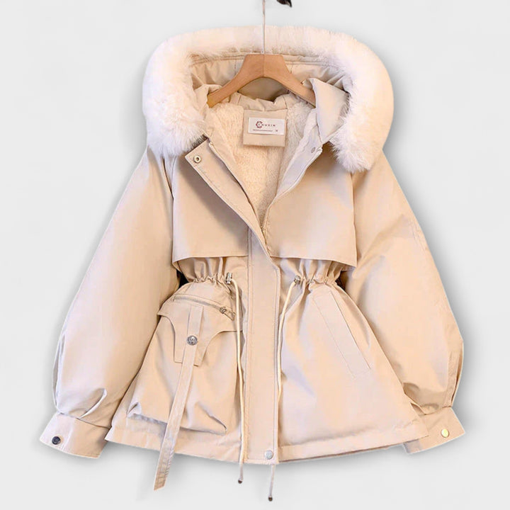 Bela - Beige elegante Winterjacke mit Pelzkragen