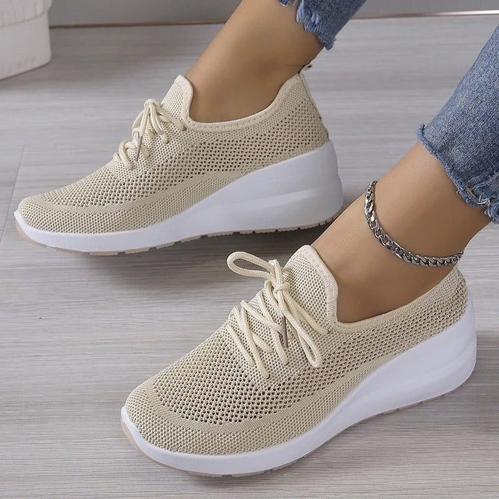 Lilac | Strick-Sneakers mit Schnürung und weisser Plateausohle für Damen