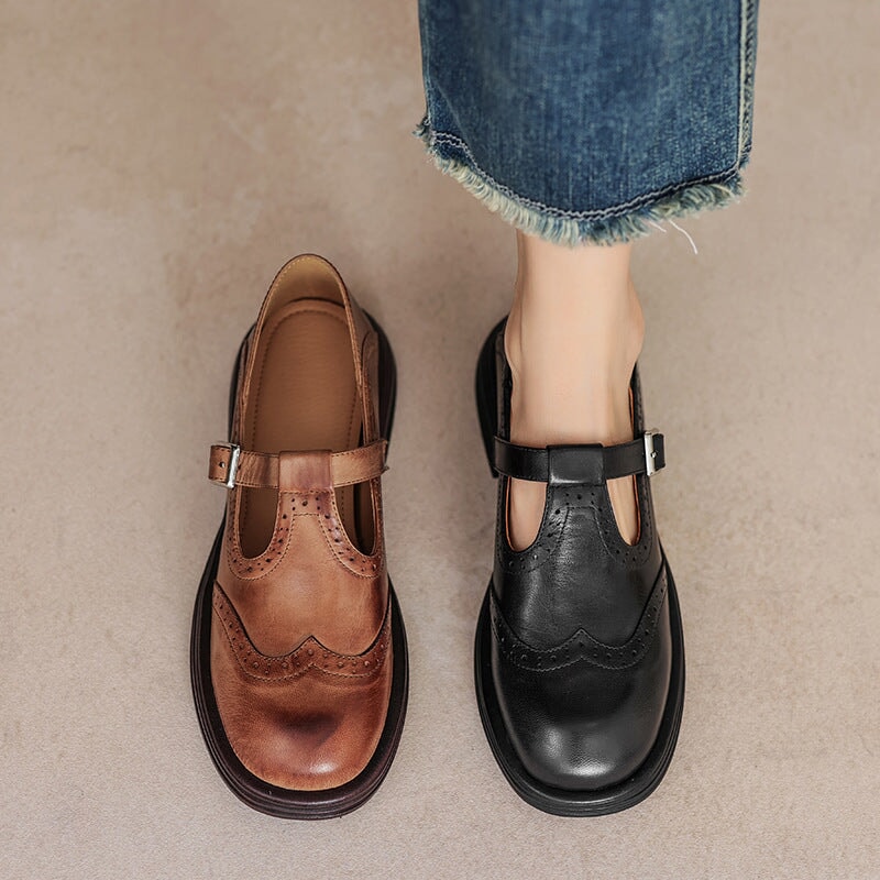 Clara – Mary-Jane-Schuhe mit Lochmuster und Blockabsatz