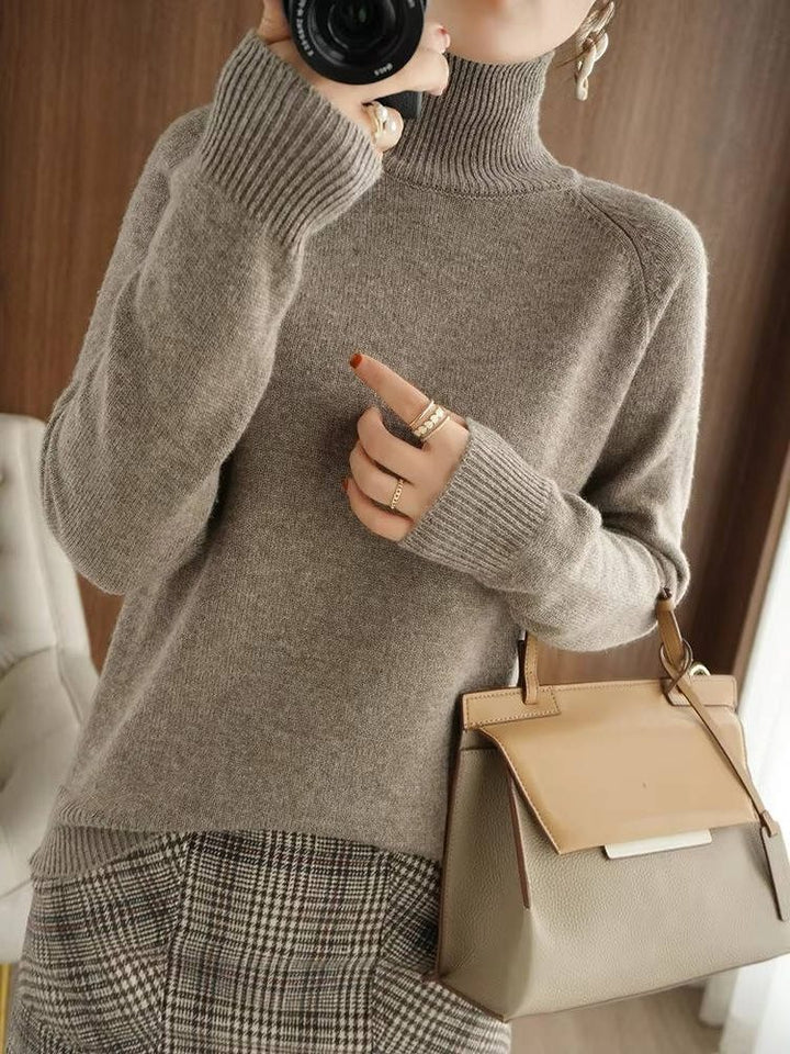 Sybille | Rippstrickpullover mit Rollkragen und Rippdetails für Damen