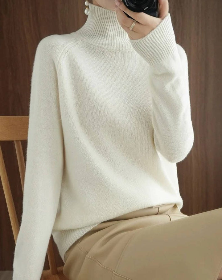 Sybille | Rippstrickpullover mit Rollkragen und Rippdetails für Damen