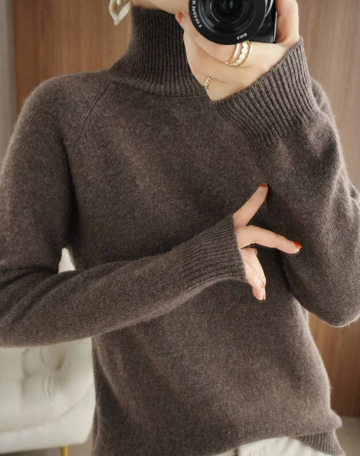 Sybille | Rippstrickpullover mit Rollkragen und Rippdetails für Damen